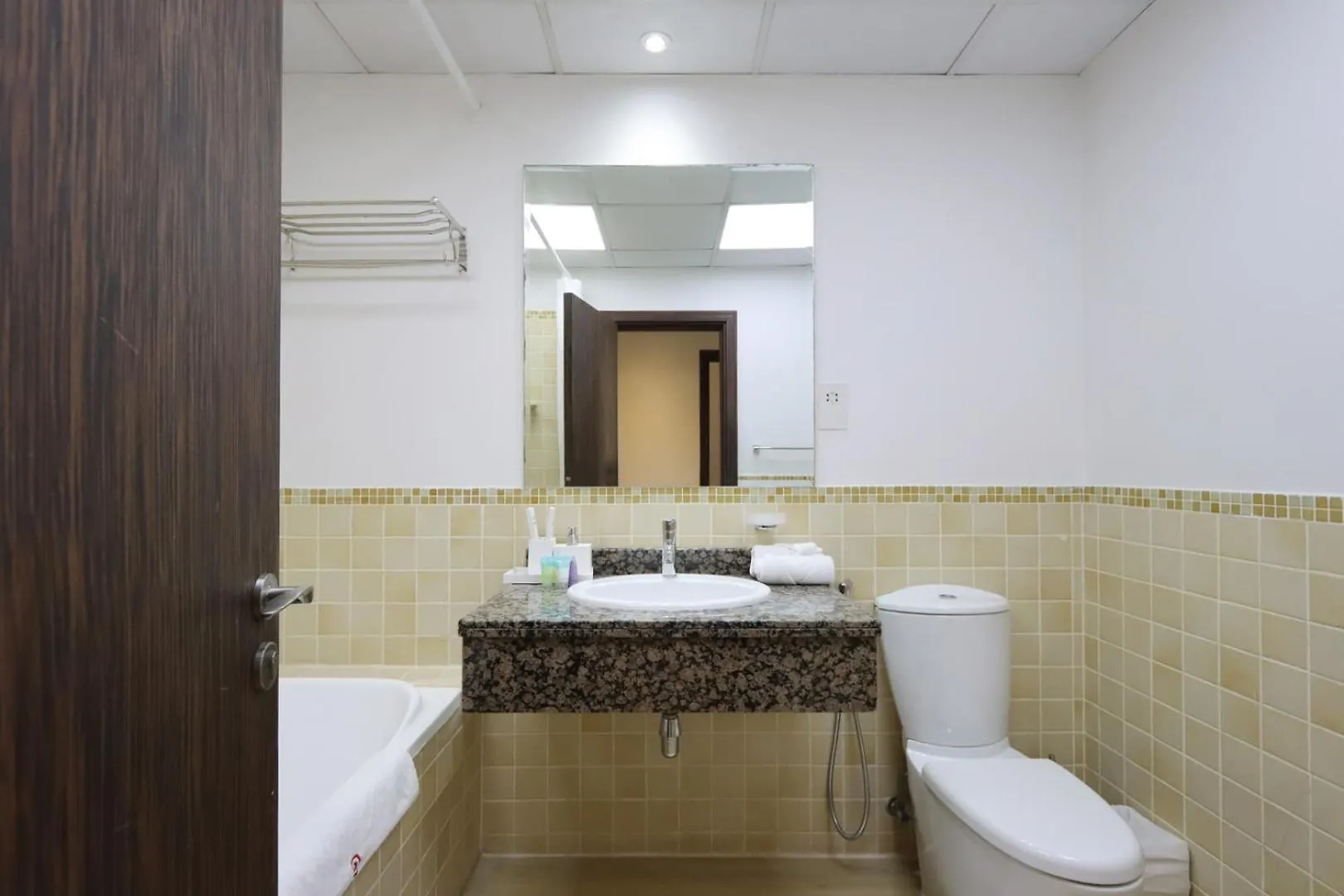 Livbnb - Spacious 2Bhk In Shams Walk To Beach Dubai Apartment