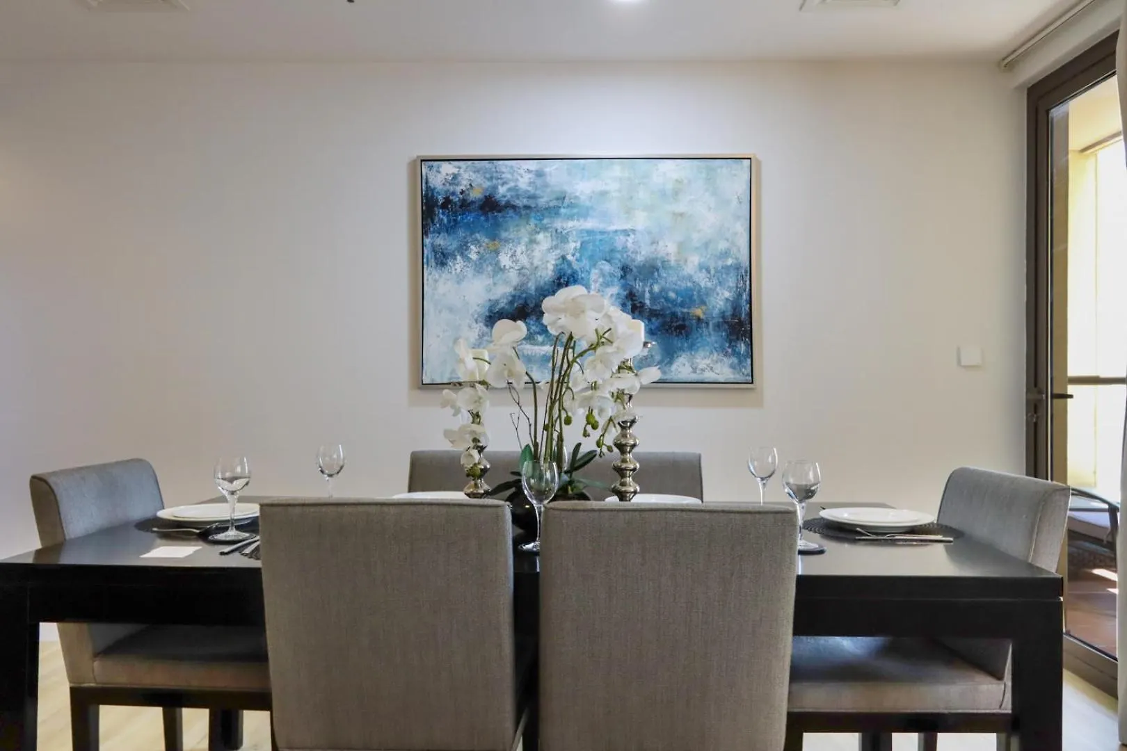 Livbnb - Spacious 2Bhk In Shams Walk To Beach Dubai Apartment